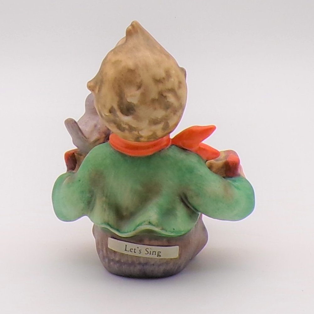 Hummel (Accordian Boy) Figurine "Let's Sing" - Picture 6 of 14